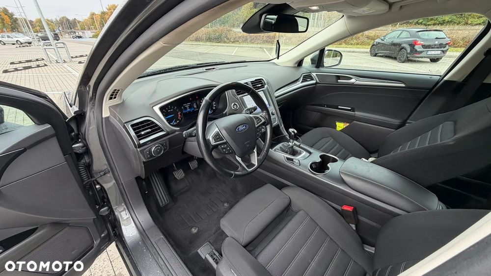 Ford Mondeo 2.0 EcoBlue Titanium - 24
