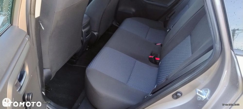 Toyota Auris 1.4 D-4D Active - 17