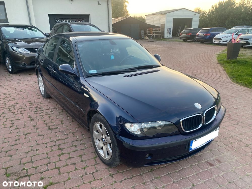 BMW Seria 3 318i - 4