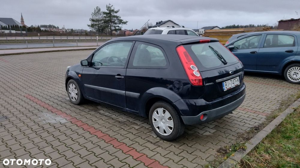 Ford Fiesta 1.3 - 6