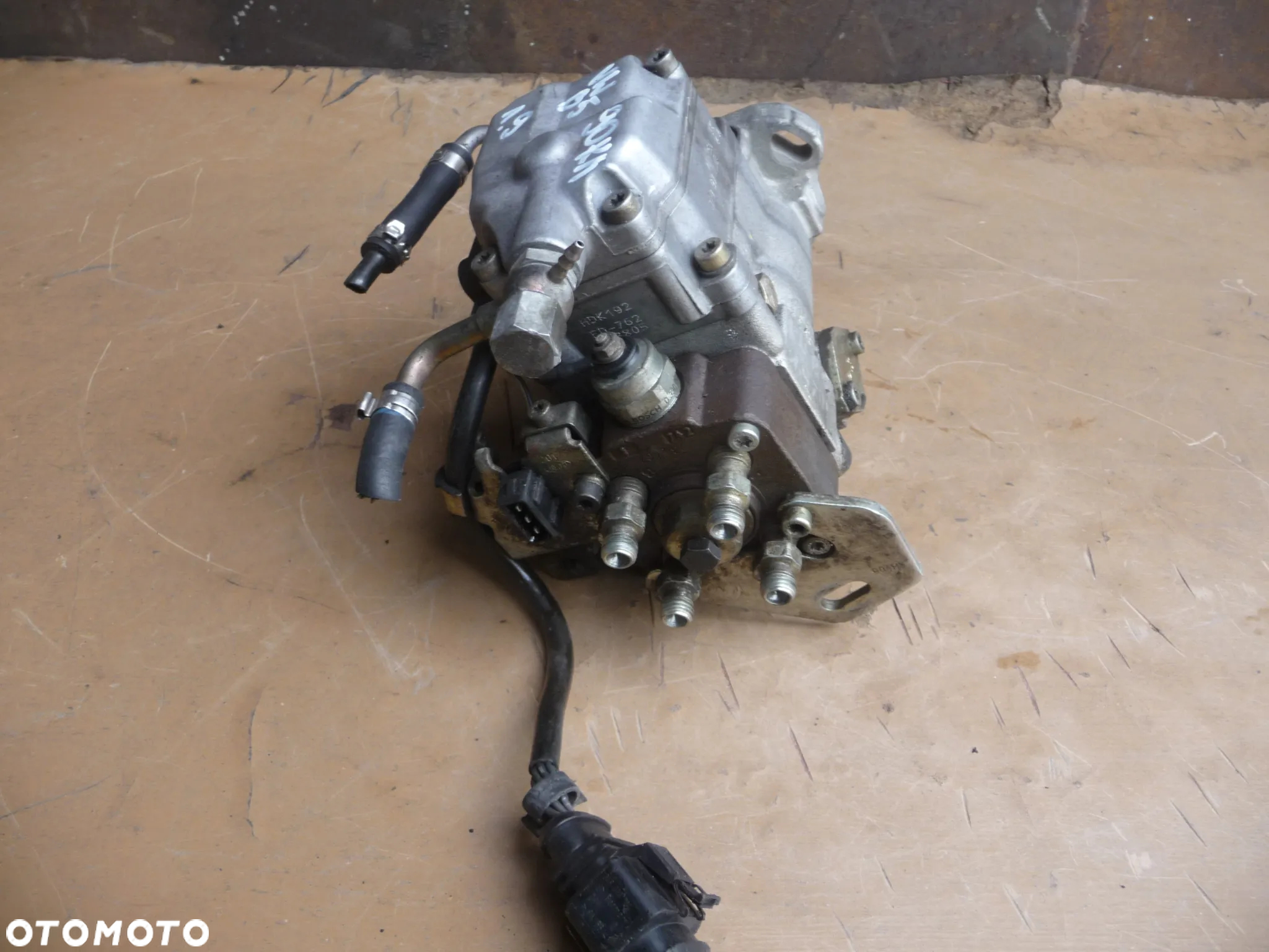 AUDI A4 B5 VW PASSAT B5 1.9 TDI 90KM POMPA WTRYSKOWA 0460404985 028130110H - 6