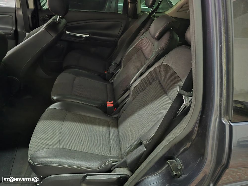 Ford S-Max 1.8 TDCi Titanium 7L - 10