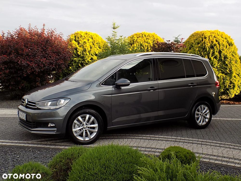 Volkswagen Touran - 19
