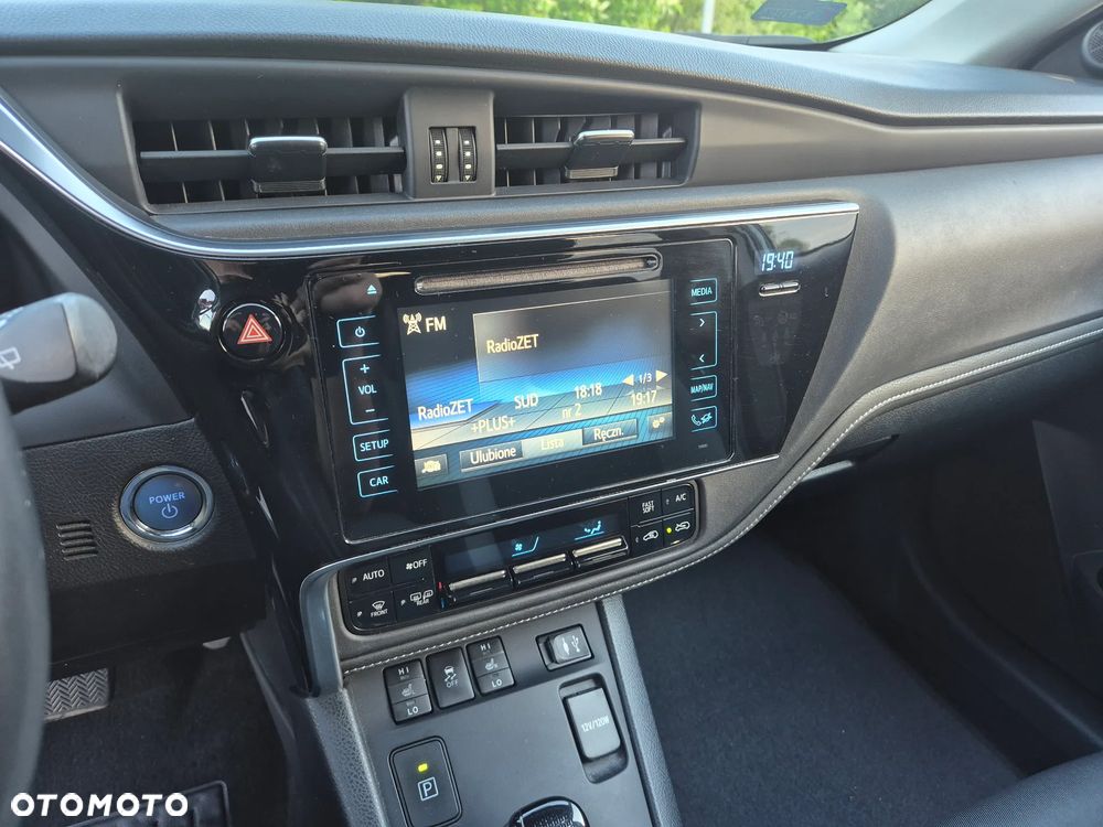 Toyota Auris - 11