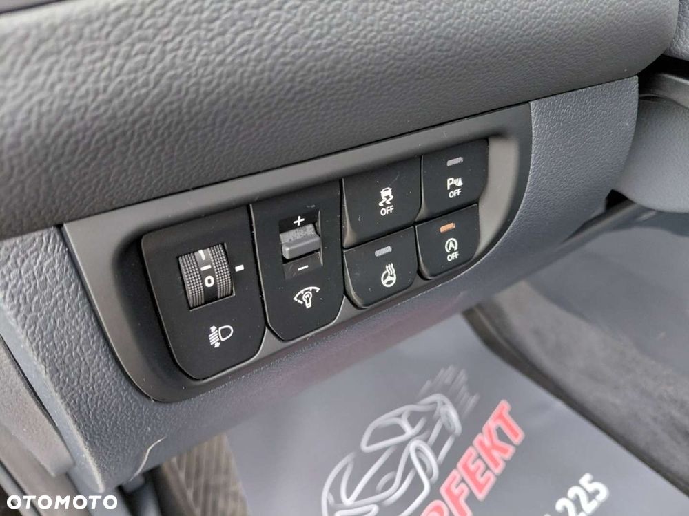 Kia Rio - 11