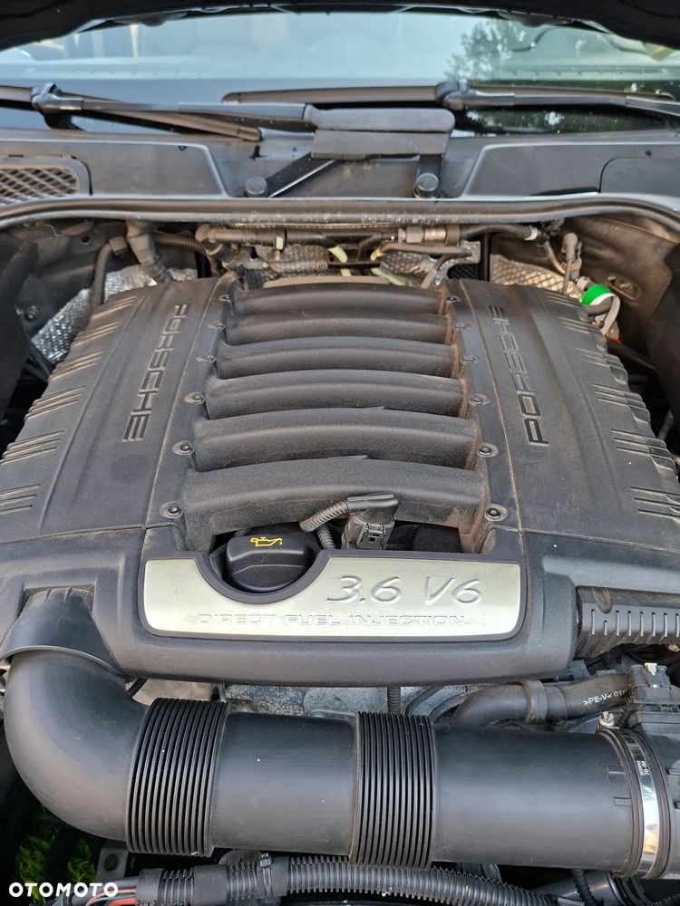 Porsche Cayenne - 14