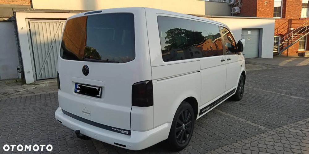 Volkswagen Multivan - 5