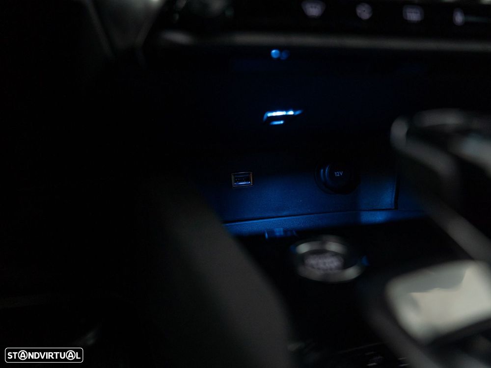 Peugeot 3008 1.5 BlueHDi GT EAT8 - 26