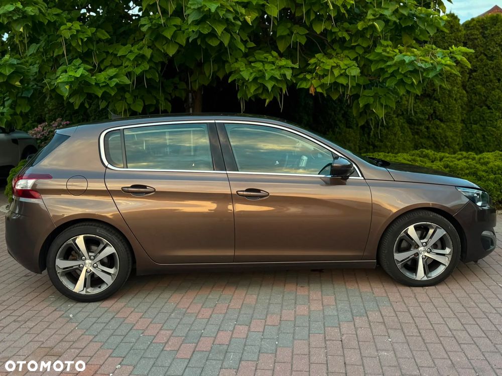 Peugeot 308 - 1