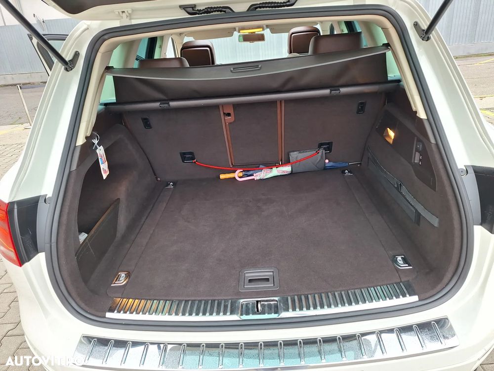 VOLKSWAGEN Touareg 2012 — imagine 12