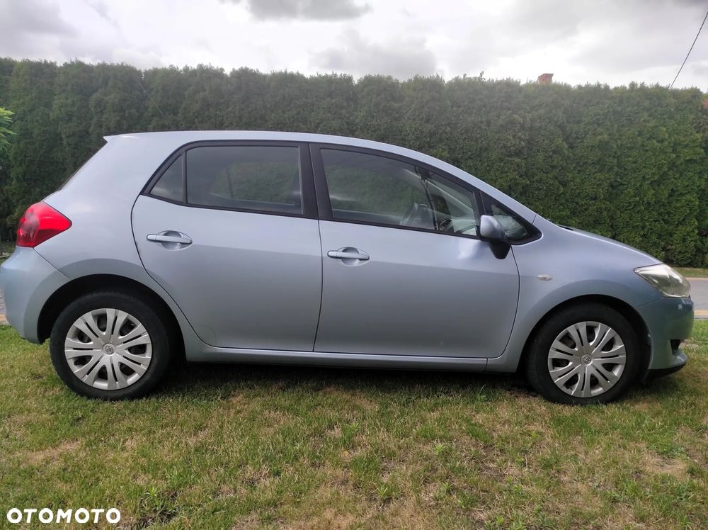 Toyota Auris 1.6 VVT-i Luna - 1
