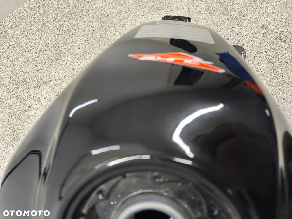 Bak, zbiornik paliwa KTM 125 Duke - 17