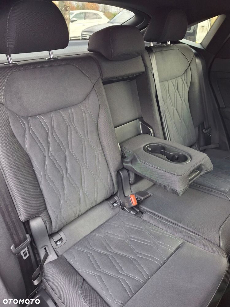 Audi Q3 Sportback - 16