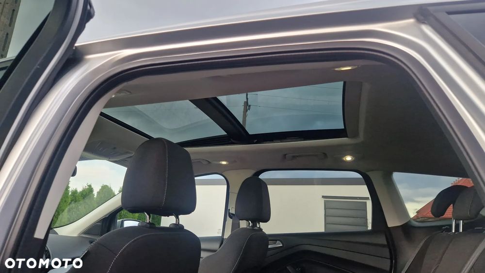 Ford Kuga 1.6 EcoBoost 2x4 Titanium - 11