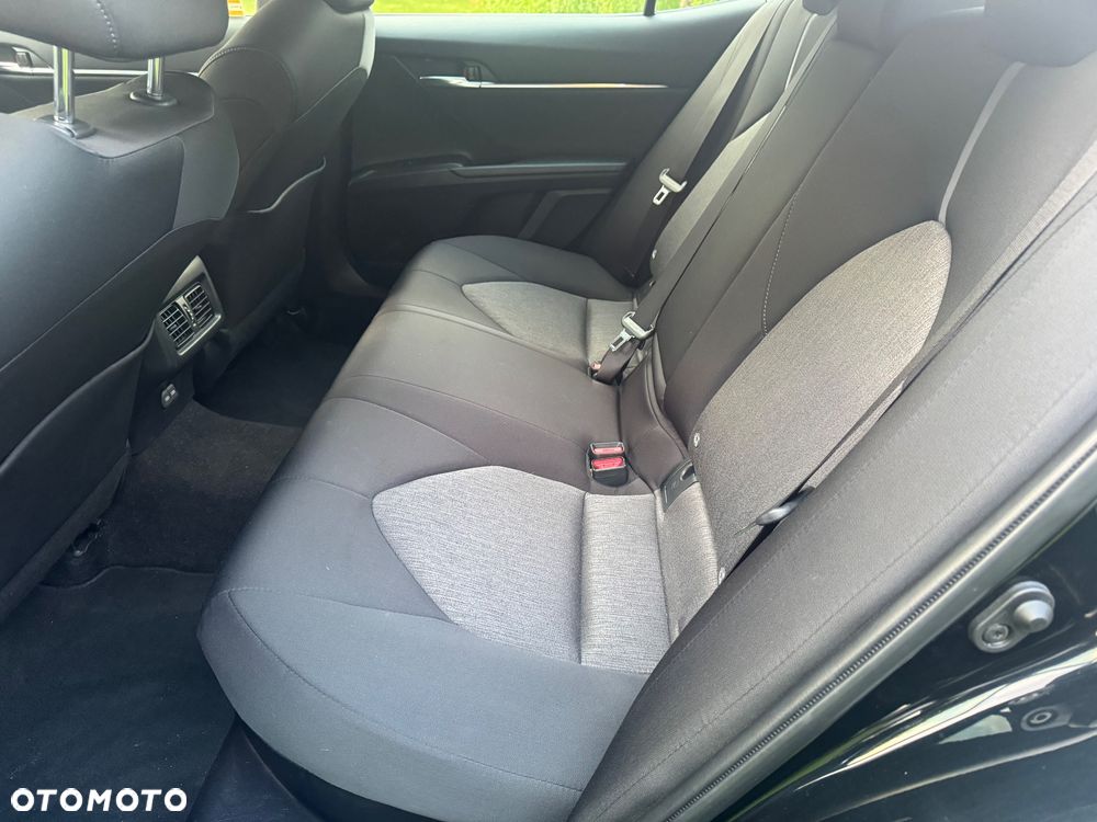 Toyota Camry 2.5 Hybrid Comfort CVT - 14