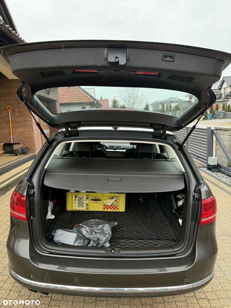 Volkswagen Passat 2.0 TDI Highline R-Style DSG - 5