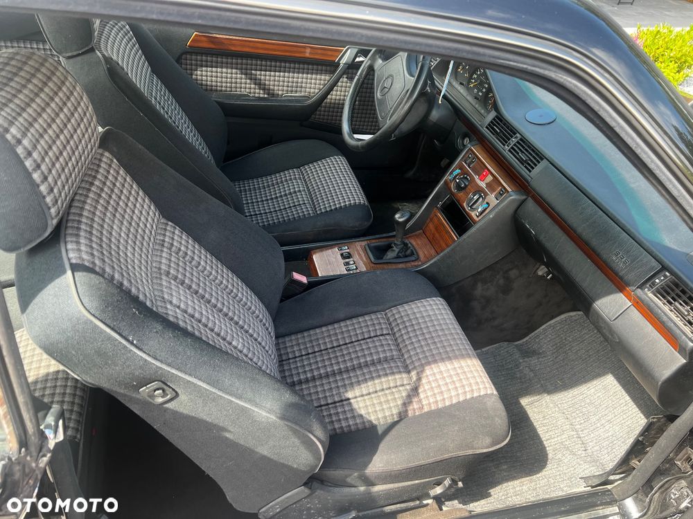 Mercedes-Benz W124 (1984-1993) - 8