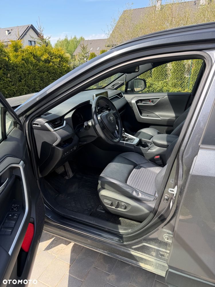 Toyota RAV4 - 6