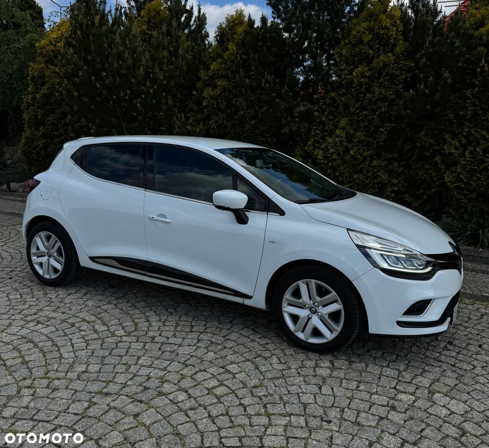 Renault Clio - 22
