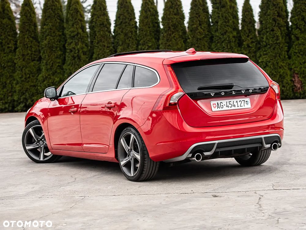 Volvo V60 D5 AWD Geartronic RDesign - 9