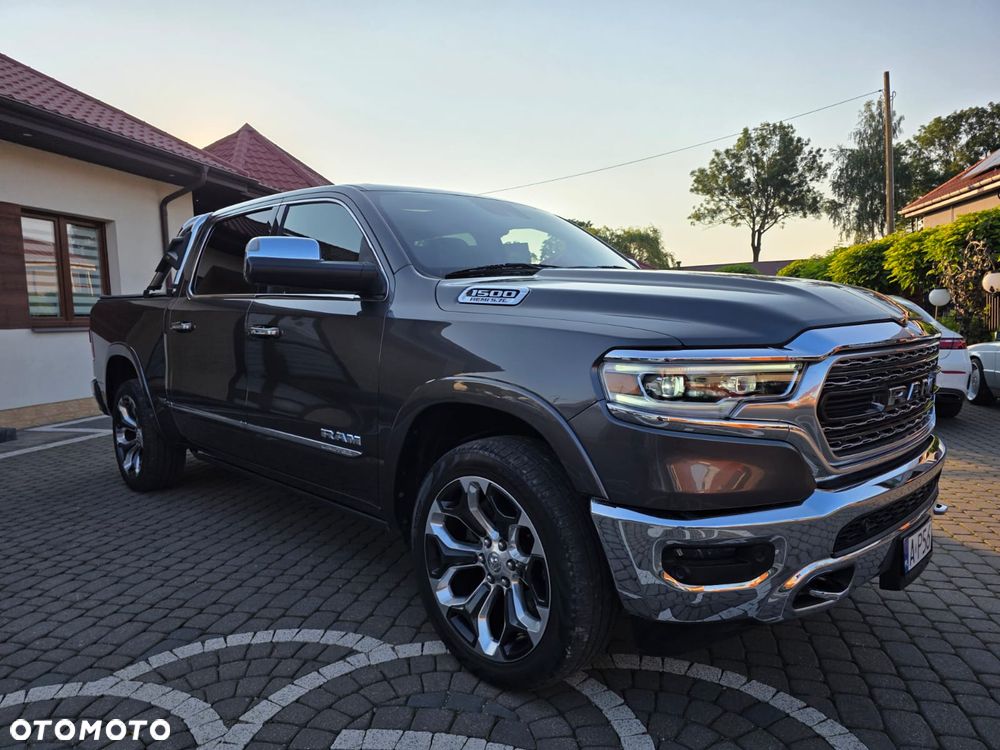 RAM 1500 Crew Cab Shortbed Limited - 2