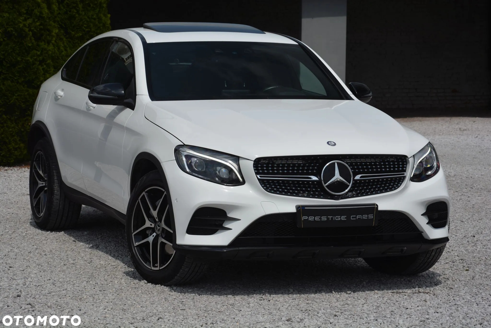 Mercedes-Benz GLC 250 d Coupe 4Matic 9G-TRONIC AMG Line - 2