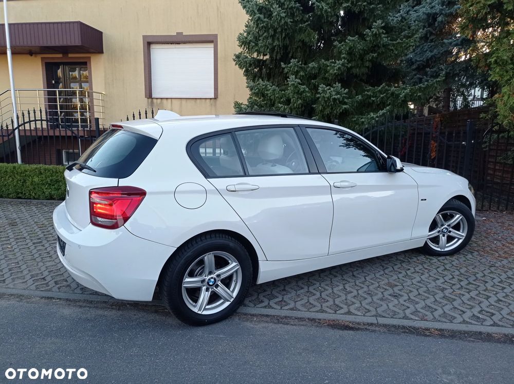 BMW Seria 1 - 25