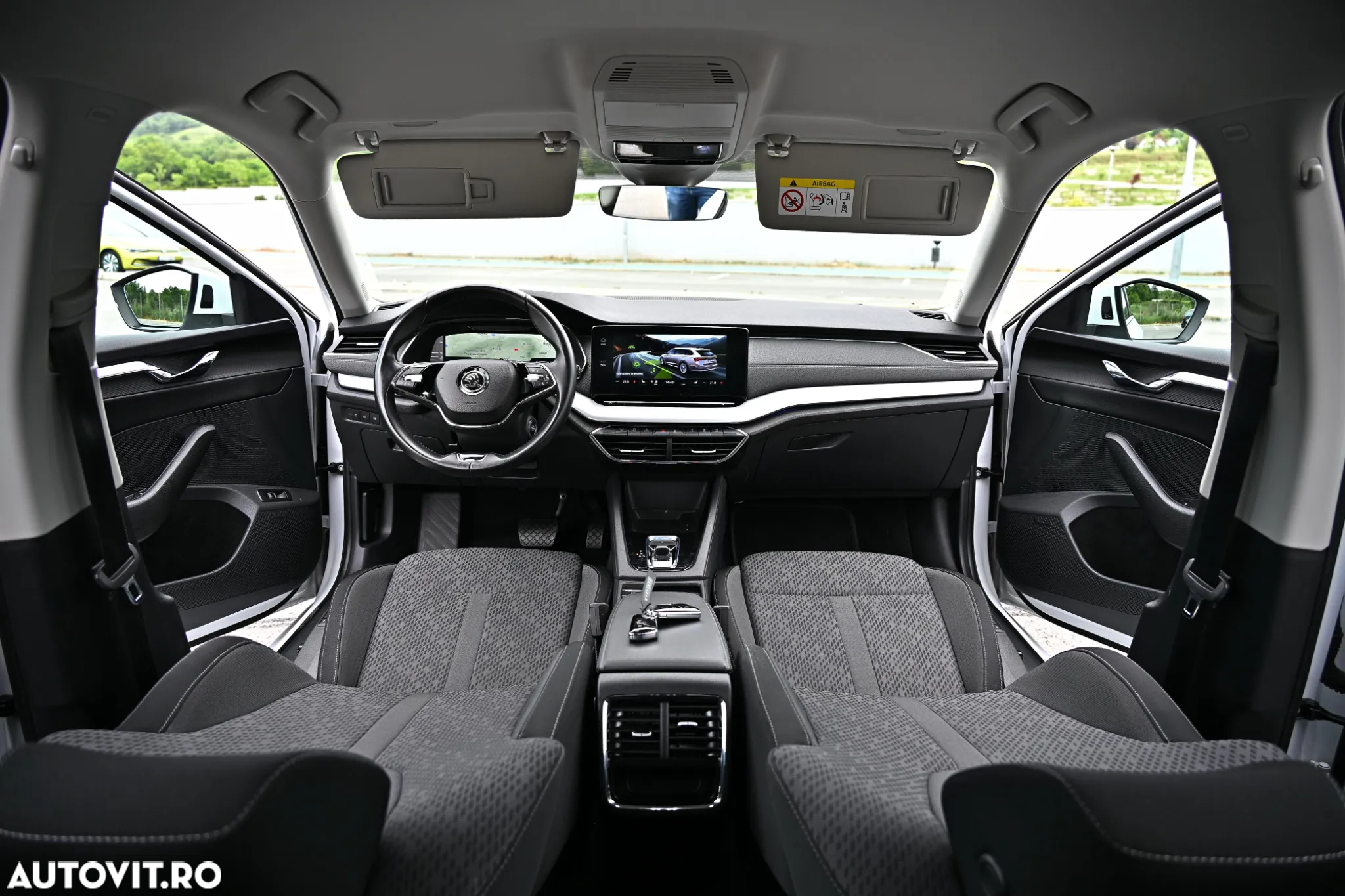 Skoda Octavia 2.0 TDI DSG Style - 27
