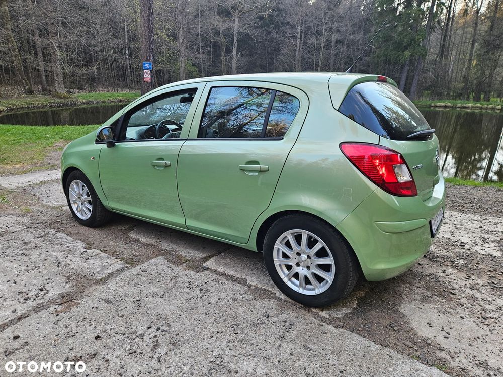 Opel Corsa 1.2 16V - 10