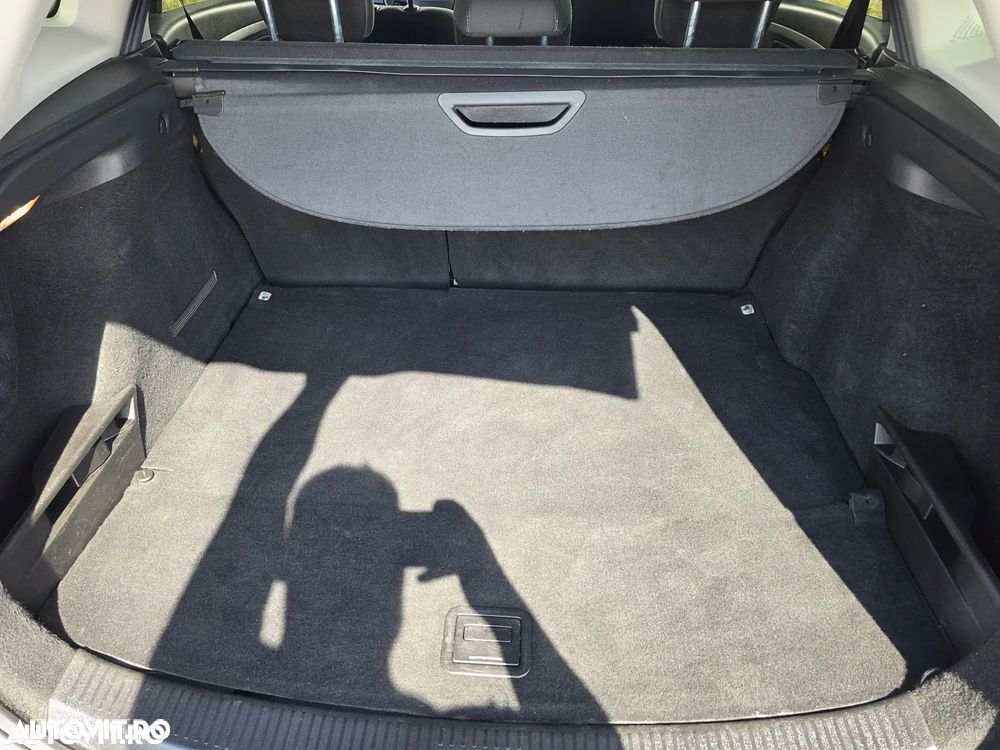 Renault Megane ENERGY TCe 130 Start & Stop LIMITED - 8