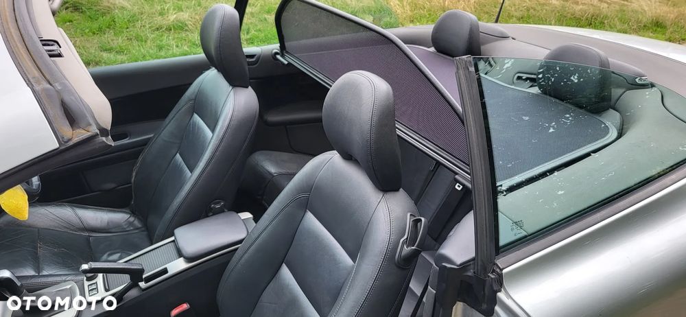 Volvo C70 2.0D Momentum - 9