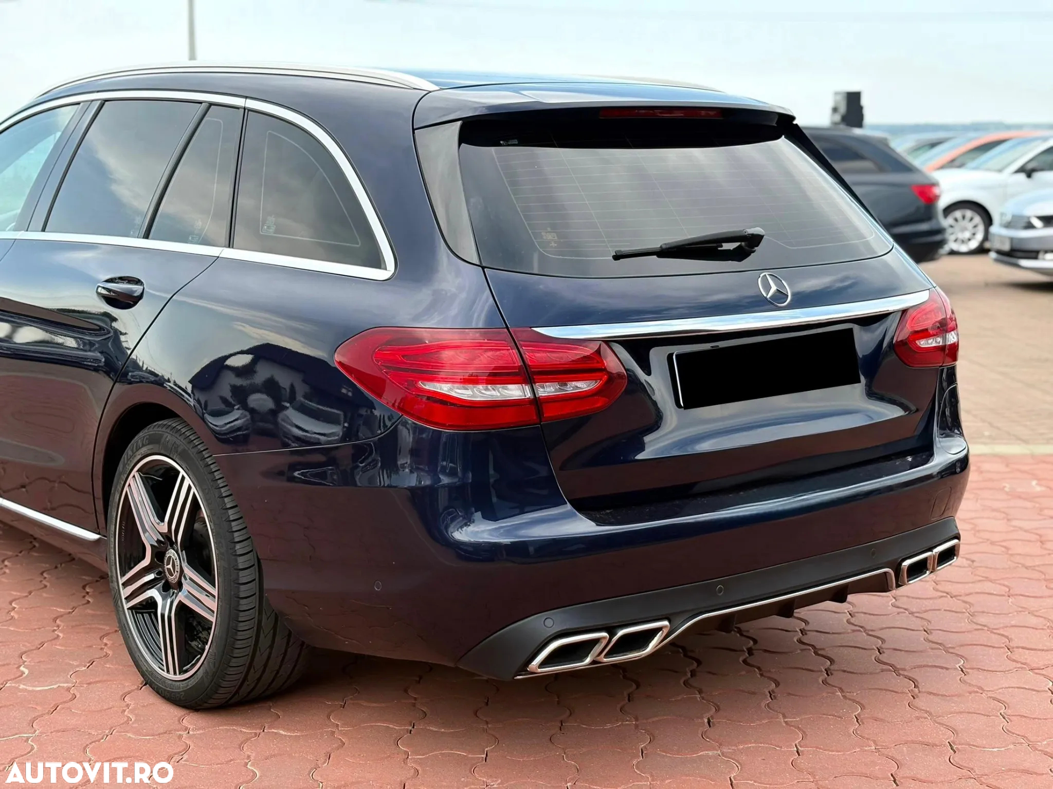 Mercedes-Benz C - 7