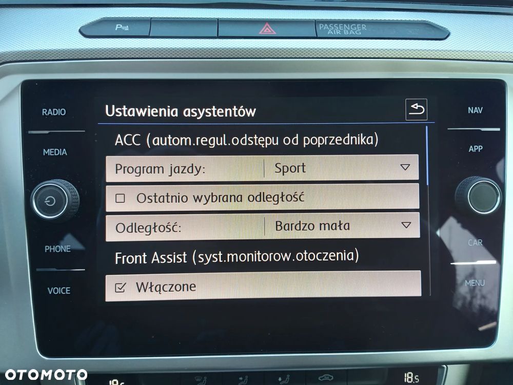 Volkswagen Passat - 17