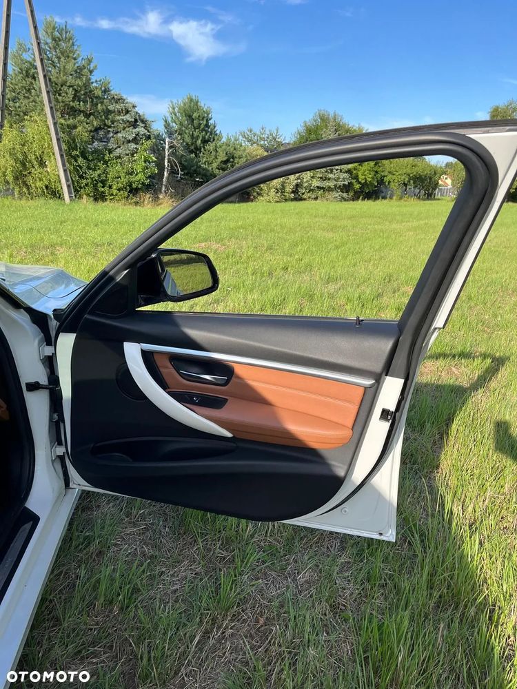 BMW Seria 3 320d Efficient Dynamics - 34