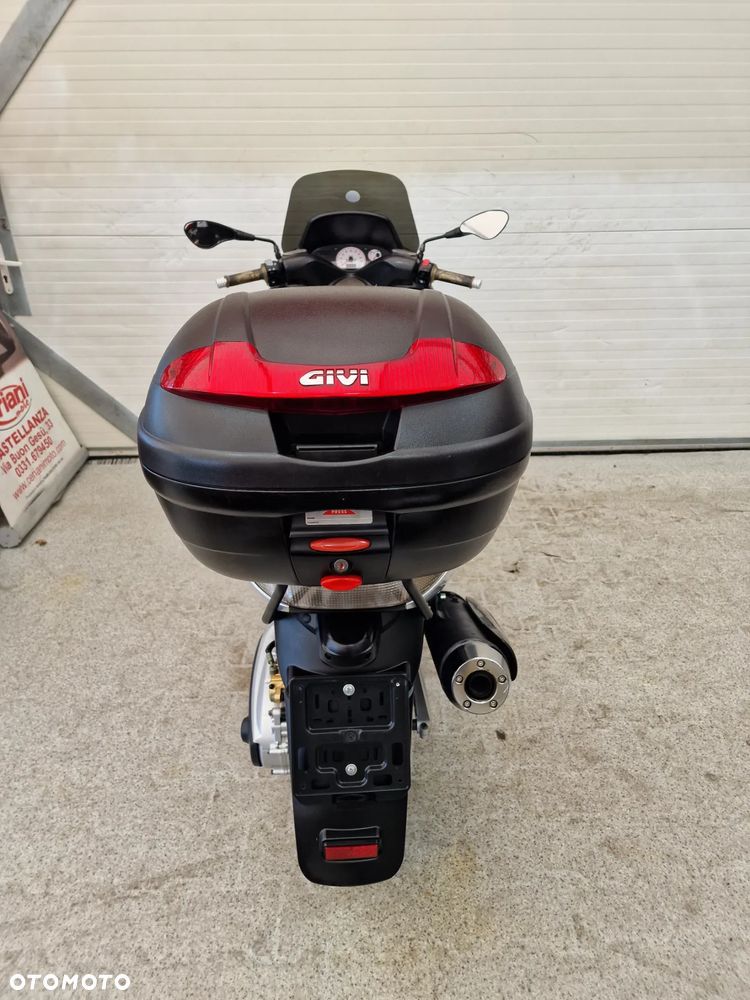 Yamaha Tmax - 24