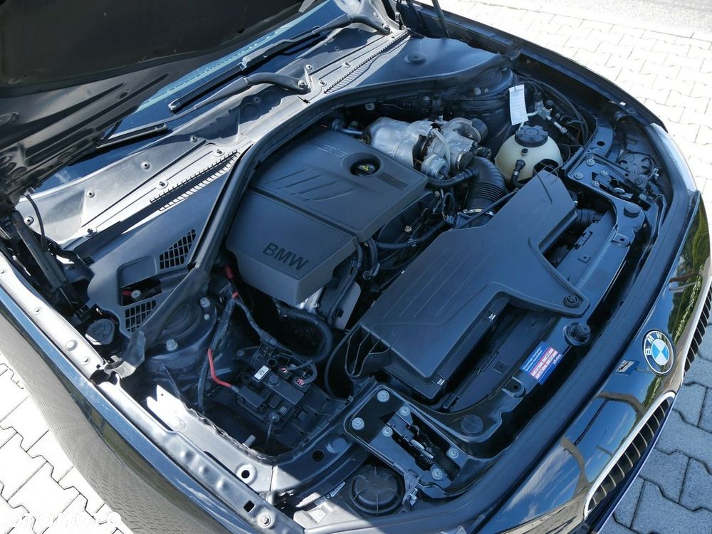 BMW Seria 1 116i - 25