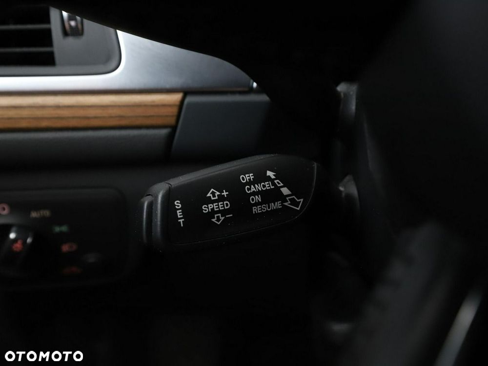 Audi A6 Avant 2.0 TDI Ultra S tronic - 33