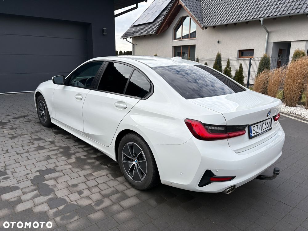 BMW Seria 3 318i - 2