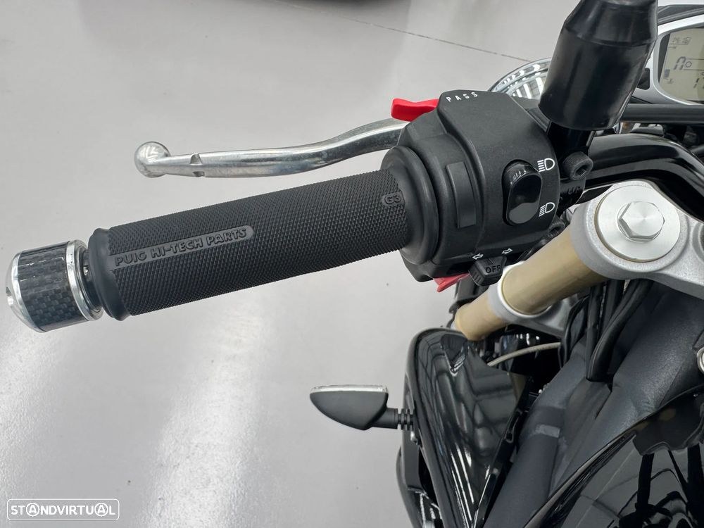 Triumph Street Triple 675 - 16