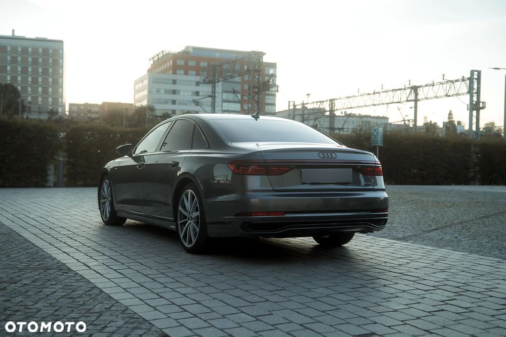 Audi A8 - 10