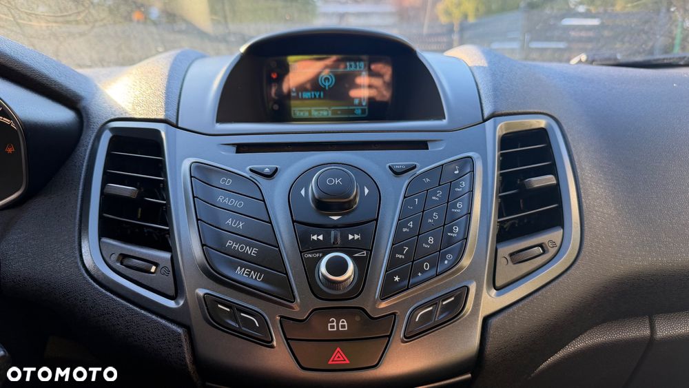 Ford Fiesta 1.0 EcoBoost STart-Stop Titanium - 12