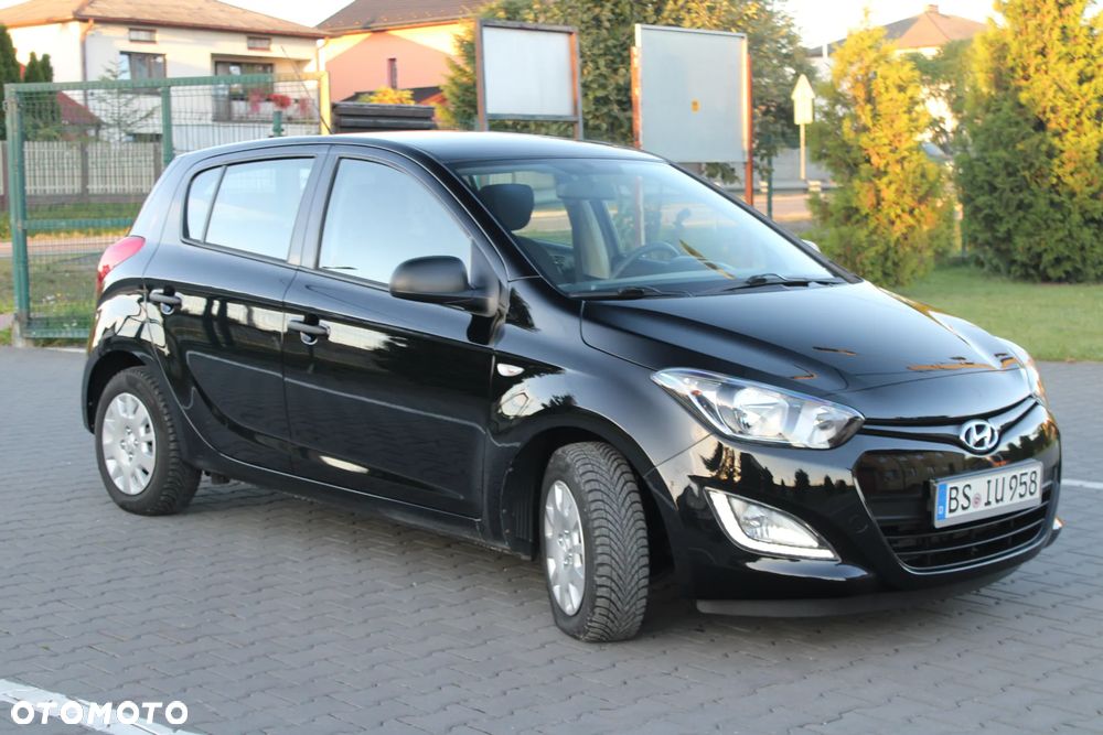 Hyundai i20 ver-1-4-150-jahre - 13