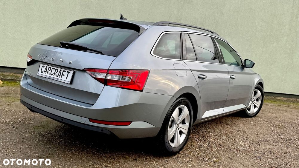 Skoda Superb 2.0 TDI DSG Premium Edition - 19