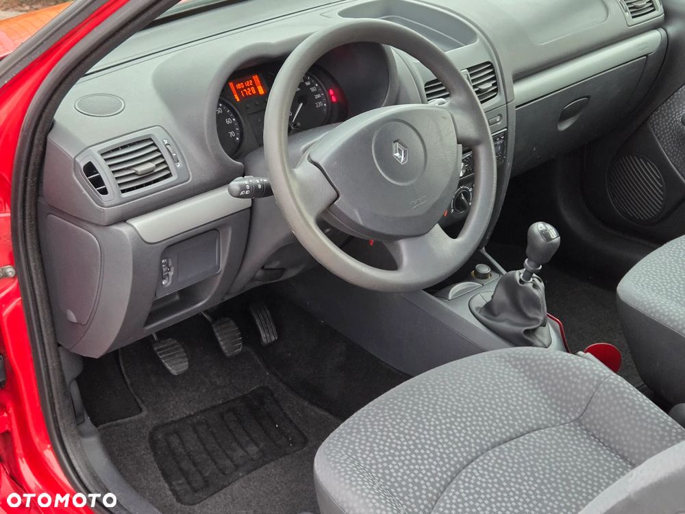 Renault Clio 1.2 16V 75 Expression - 15