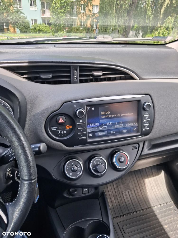 Toyota Yaris 1.5 Premium - 12