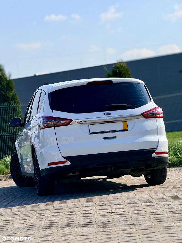 Ford S-Max 2.0 EcoBlue Titanium - 4