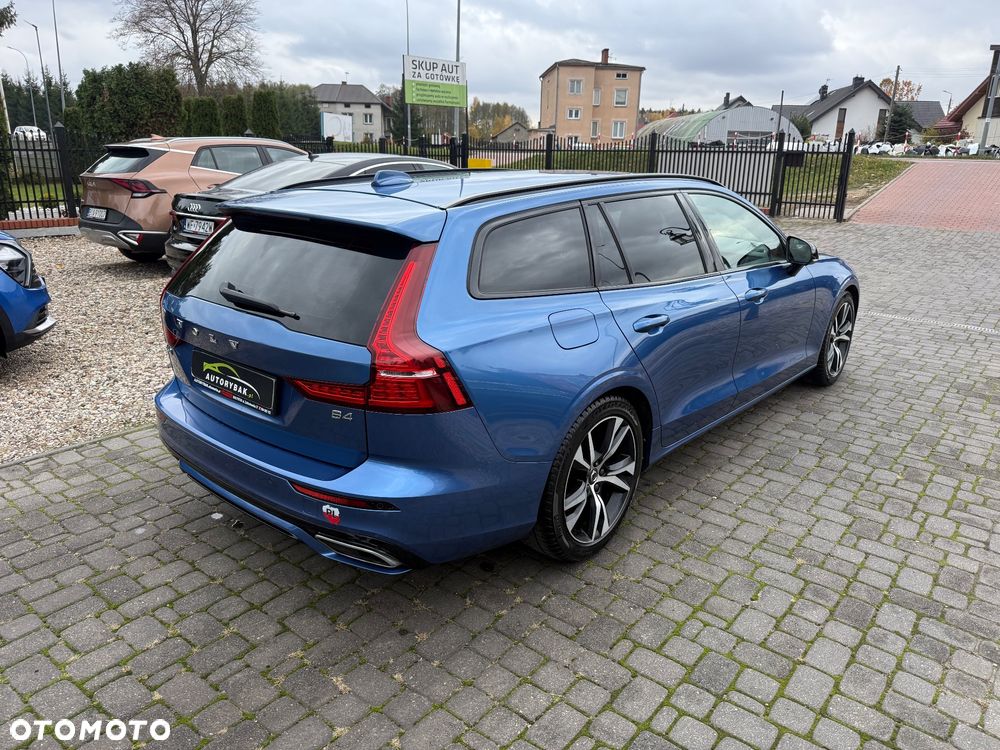 Volvo V60 B4 B R-Design - 39