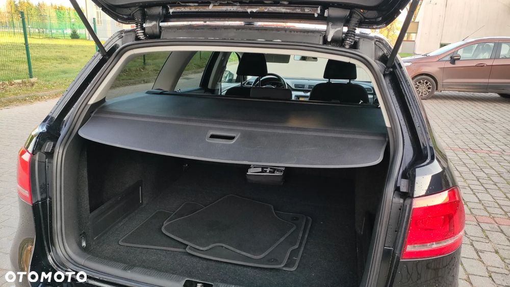 Volkswagen Passat Variant 1.6 TDI BlueMotion Technology Comfortline - 19