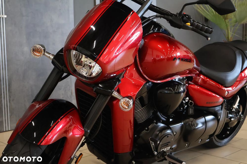 Suzuki Intruder - 5