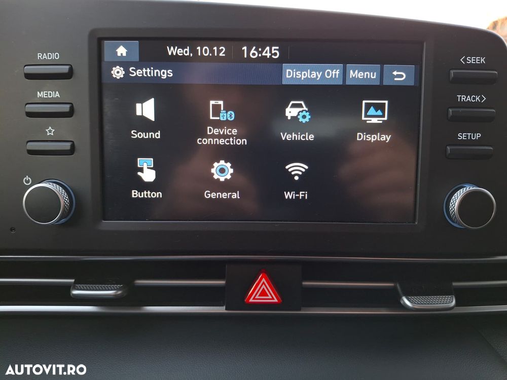 Hyundai Elantra - 19